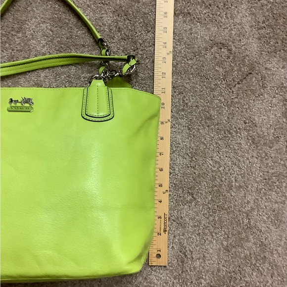 ๐๐HP๐๐Coach "RARE"- NWT Madison Tote #20466SV/KIWI w/ Scarf & Bracelet-All NWT - Picture 5 of 16